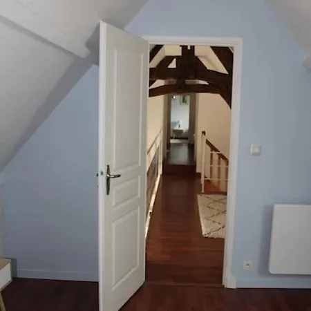 Maison Jardin Proximite Bayeux, Arromanches Casa de Férias *