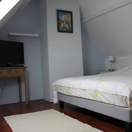 Maison Jardin Proximite Bayeux, Arromanches Casa de Férias *